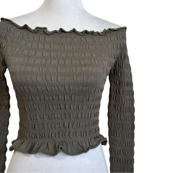 Zara Women Smocked Long Sleeve Off The Shoulder Crop Top Sz Medium Green Stretch - Picture 3 of 5